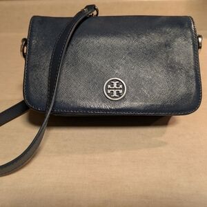 Tory Burch Robinson Deep Blue Stylish Pebbled Leather Crossbody Bag